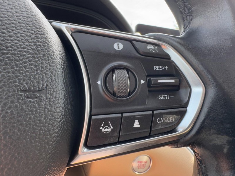 Acura TLX Vehicle Full-screen Gallery Image 18