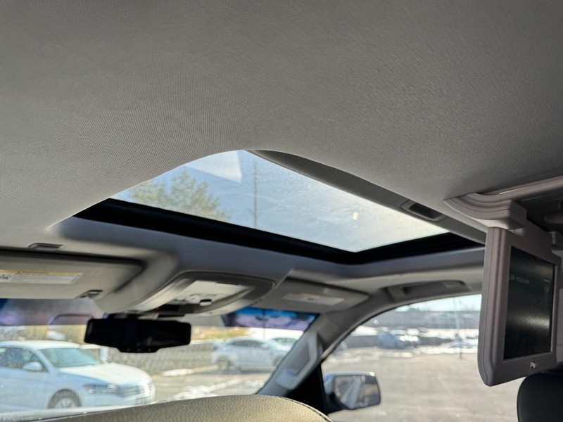 Chevrolet Tahoe Vehicle Full-screen Gallery Image 11