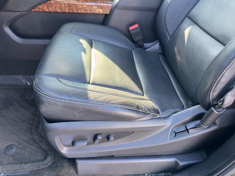 Chevrolet Tahoe Vehicle Full-screen Gallery Image 15