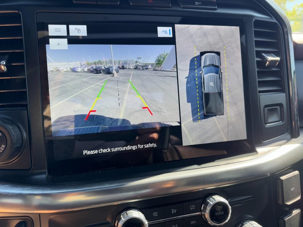 Ford F-150 Vehicle Full-screen Gallery Image 22