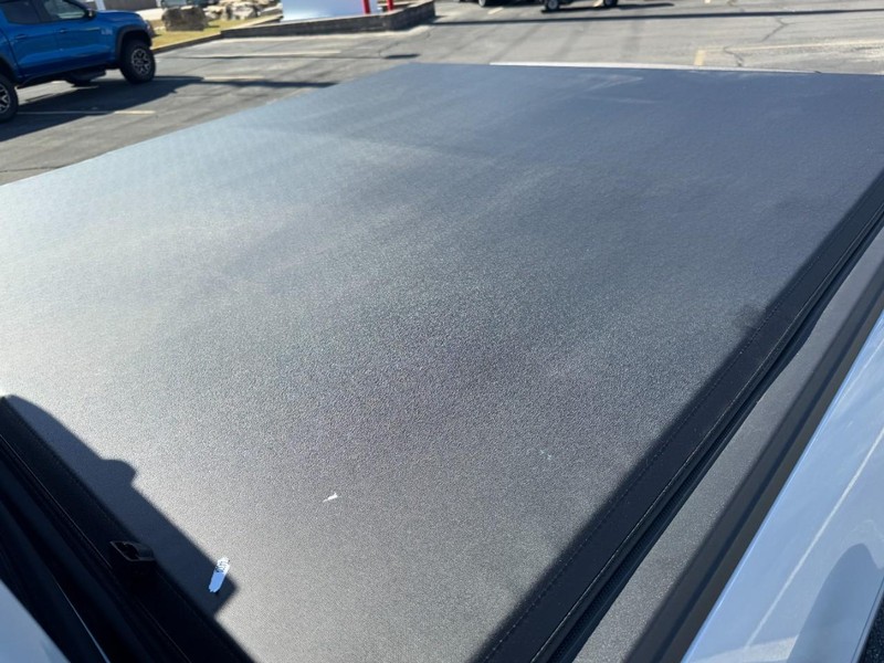 Ford F-150 Vehicle Full-screen Gallery Image 06