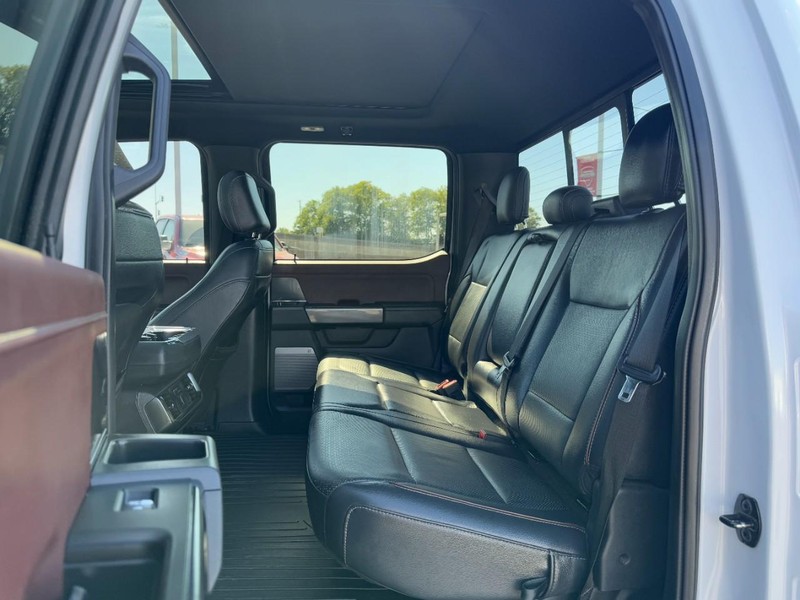 Ford F-150 Vehicle Full-screen Gallery Image 10