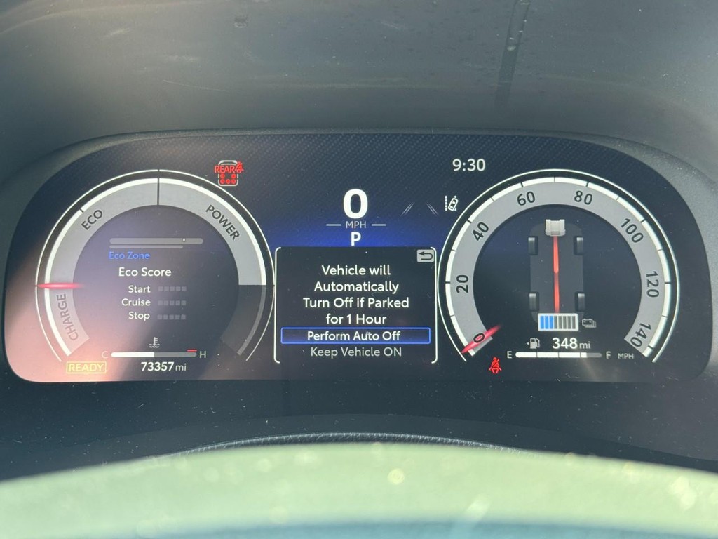 Toyota Highlander Vehicle Full-screen Gallery Image 21