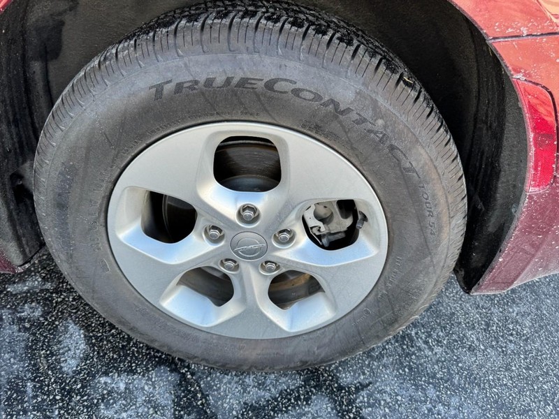 Chrysler Pacifica Vehicle Full-screen Gallery Image 07