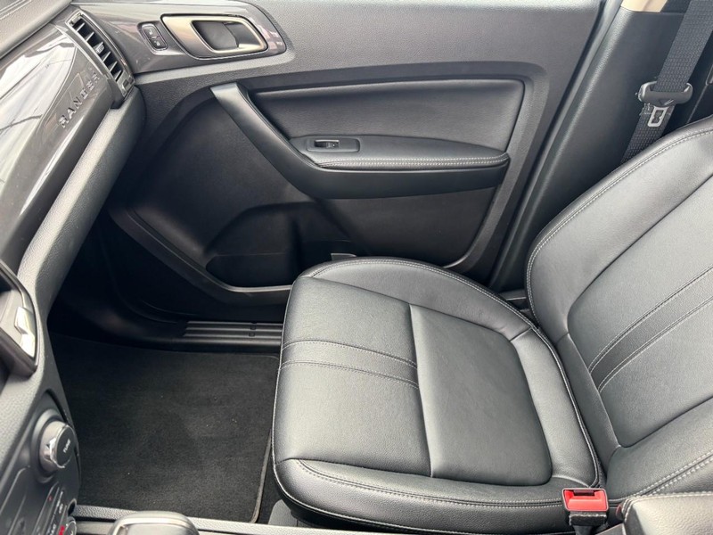 Ford Ranger Vehicle Full-screen Gallery Image 11