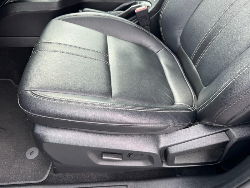 Ford Ranger Vehicle Full-screen Gallery Image 12