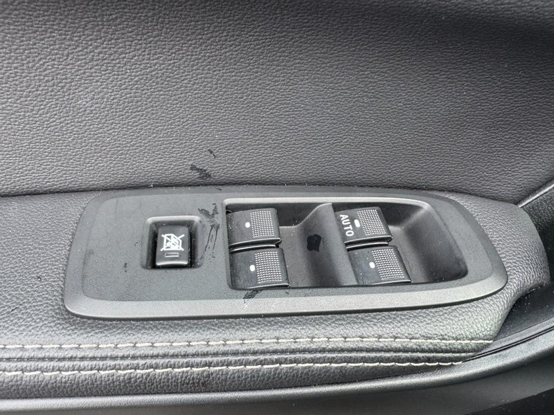 Ford Ranger Vehicle Full-screen Gallery Image 13