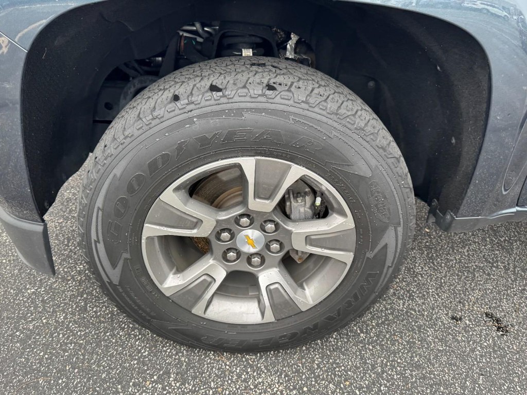 Chevrolet Colorado Vehicle Full-screen Gallery Image 07