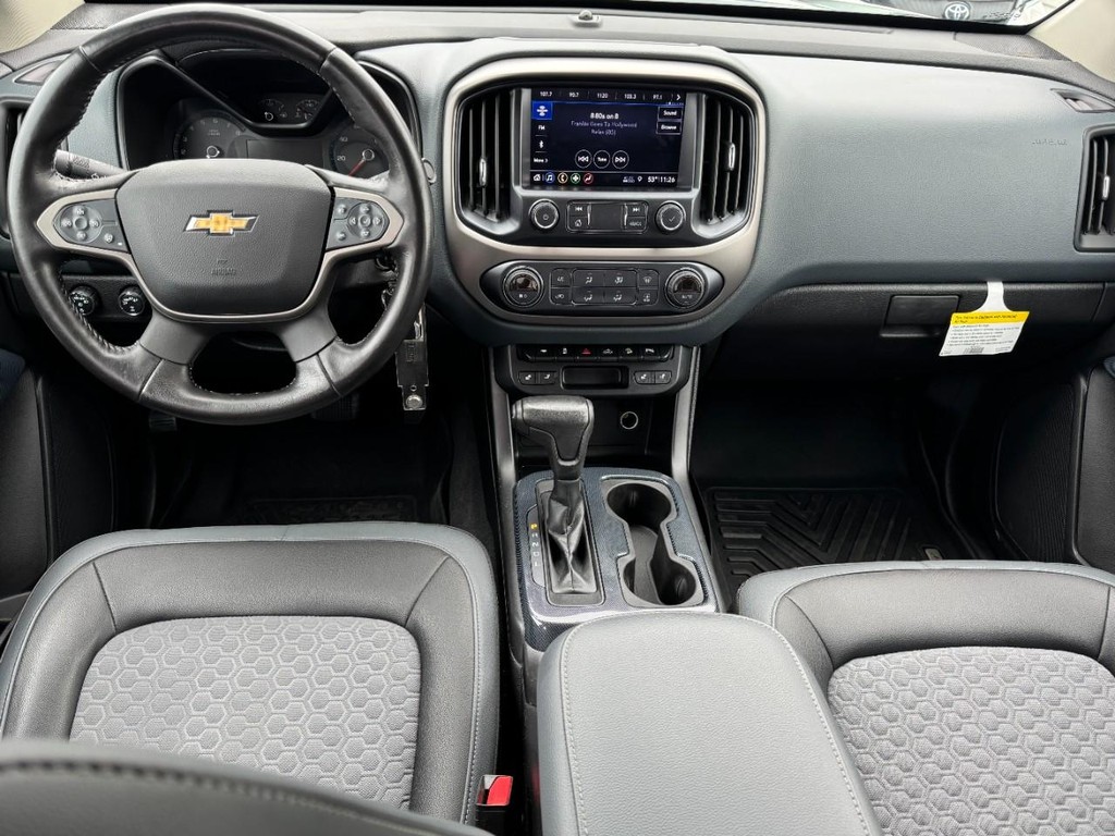 Chevrolet Colorado Vehicle Full-screen Gallery Image 11
