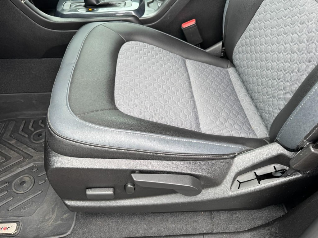 Chevrolet Colorado Vehicle Full-screen Gallery Image 14