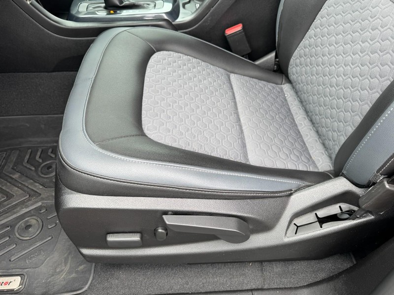 Chevrolet Colorado Vehicle Full-screen Gallery Image 14