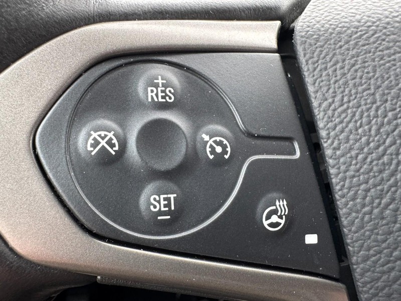 Chevrolet Colorado Vehicle Full-screen Gallery Image 17