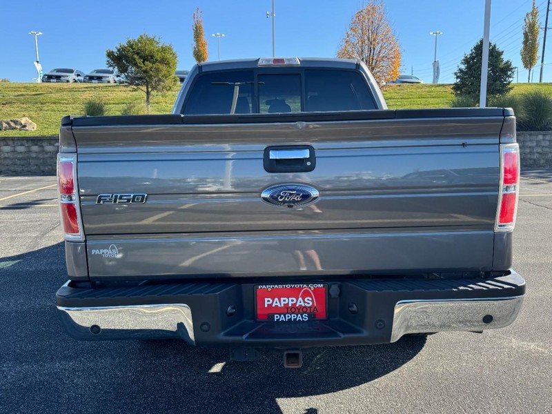 Ford F-150 Vehicle Full-screen Gallery Image 04