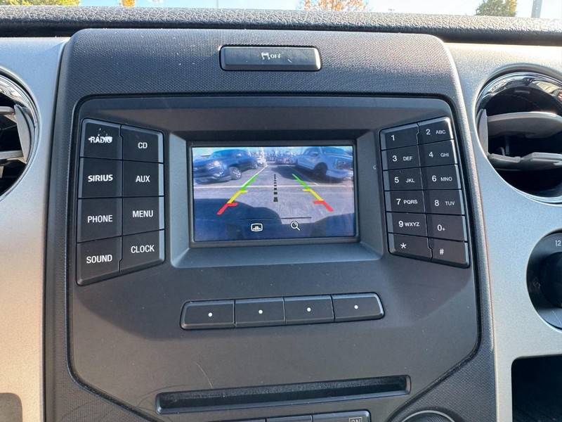 Ford F-150 Vehicle Full-screen Gallery Image 19