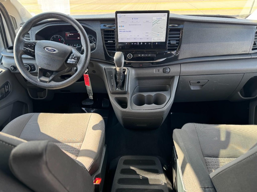 Ford Transit Passenger Wagon Vehicle Full-screen Gallery Image 10