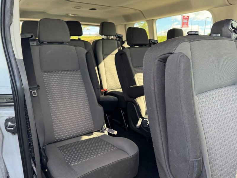 Ford Transit Passenger Wagon Vehicle Full-screen Gallery Image 09