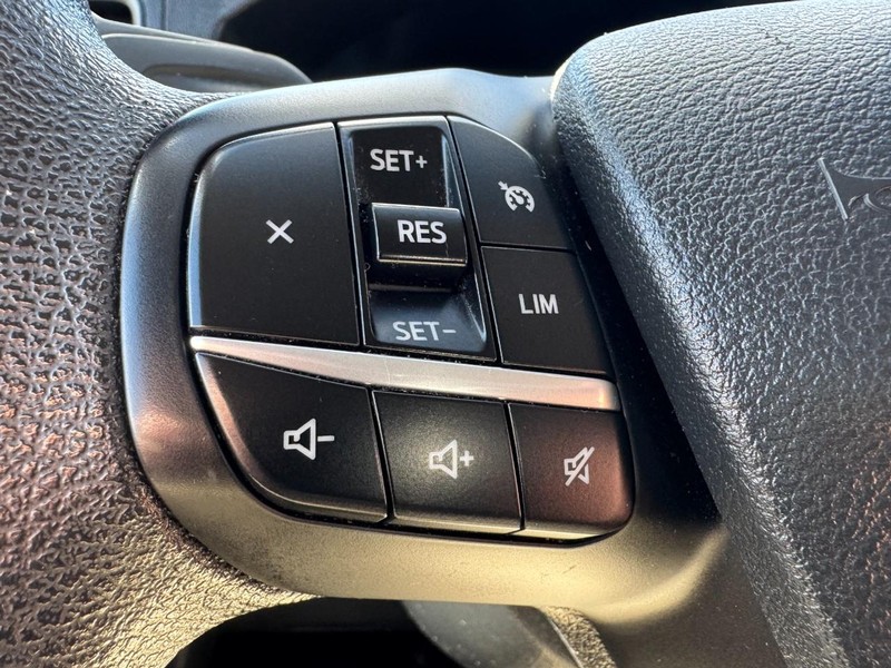 Ford Transit Passenger Wagon Vehicle Full-screen Gallery Image 15