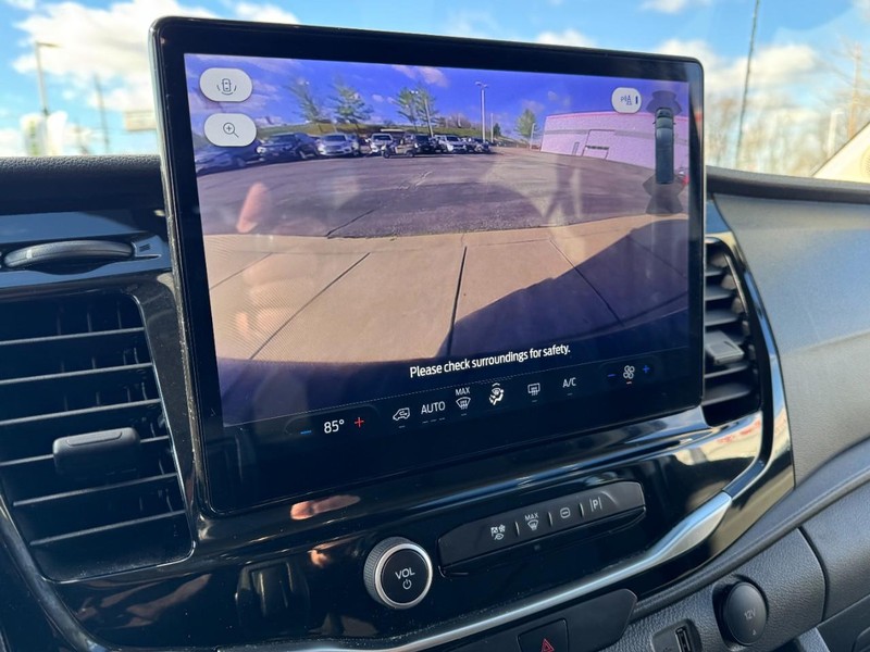 Ford Transit Passenger Wagon Vehicle Full-screen Gallery Image 19