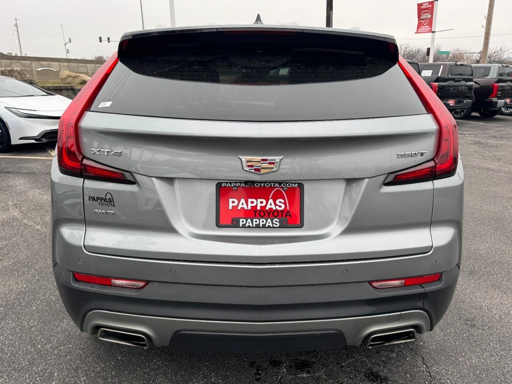 Cadillac XT4 Vehicle Full-screen Gallery Image 04