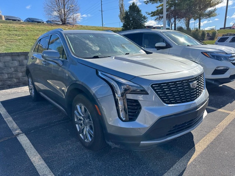 Cadillac XT4 Vehicle Full-screen Gallery Image 03