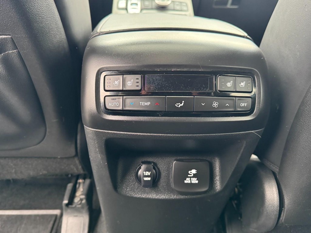 Hyundai Palisade Vehicle Full-screen Gallery Image 12