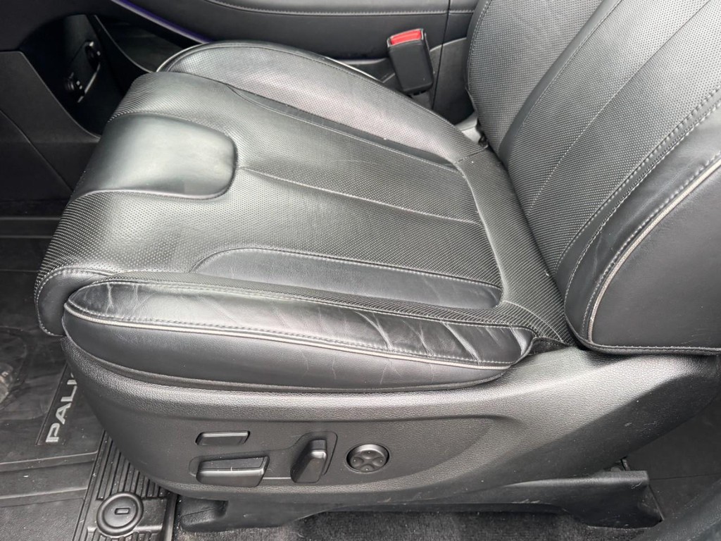 Hyundai Palisade Vehicle Full-screen Gallery Image 16