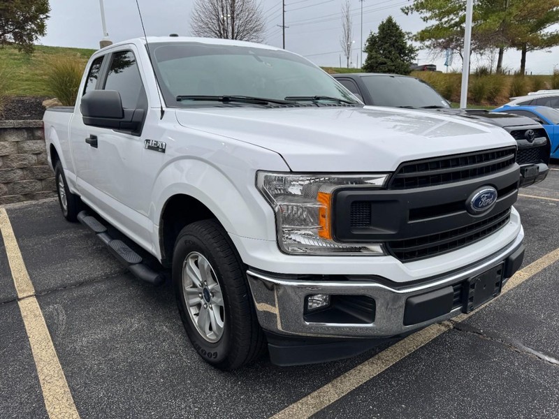 Ford F-150 Vehicle Full-screen Gallery Image 03