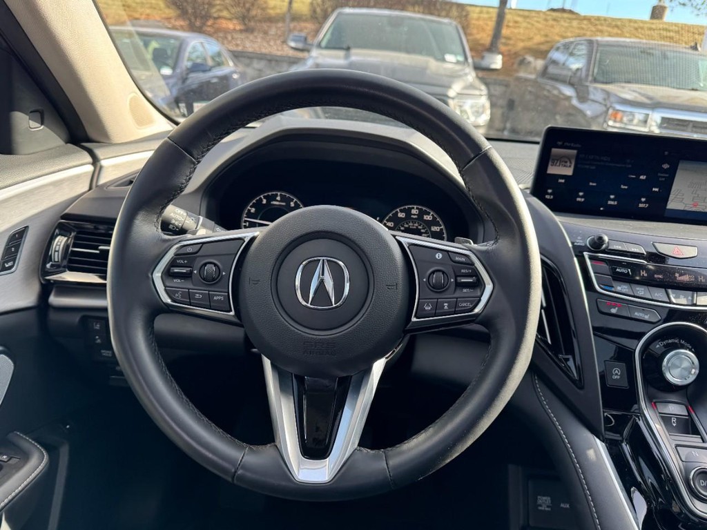 Acura RDX Vehicle Full-screen Gallery Image 13