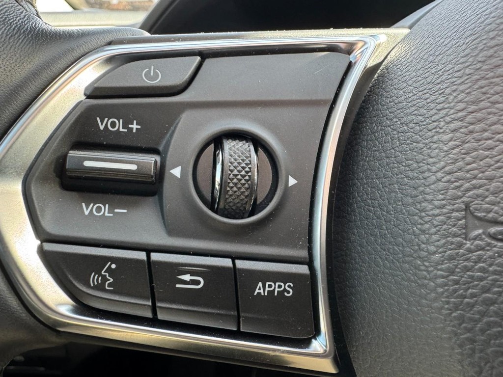 Acura RDX Vehicle Full-screen Gallery Image 17