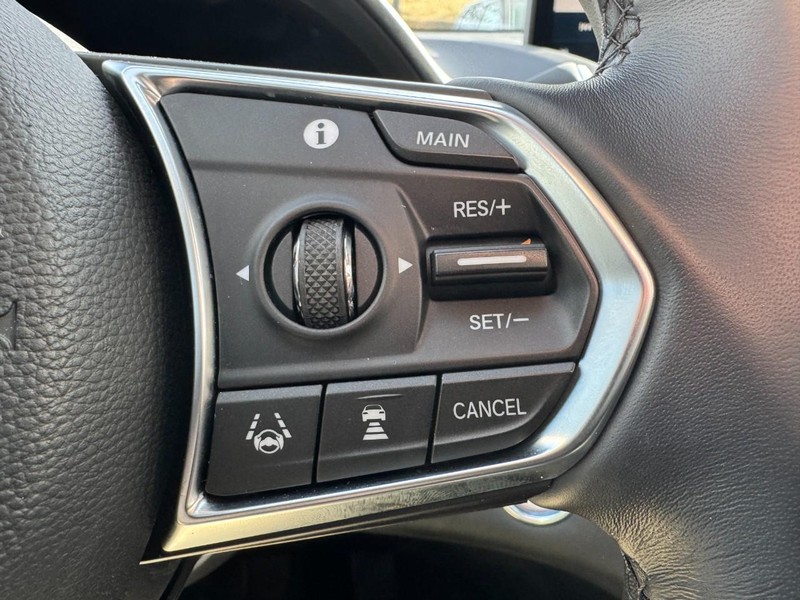 Acura RDX Vehicle Full-screen Gallery Image 18