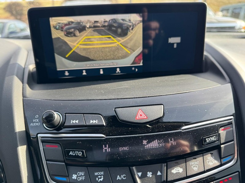 Acura RDX Vehicle Full-screen Gallery Image 22