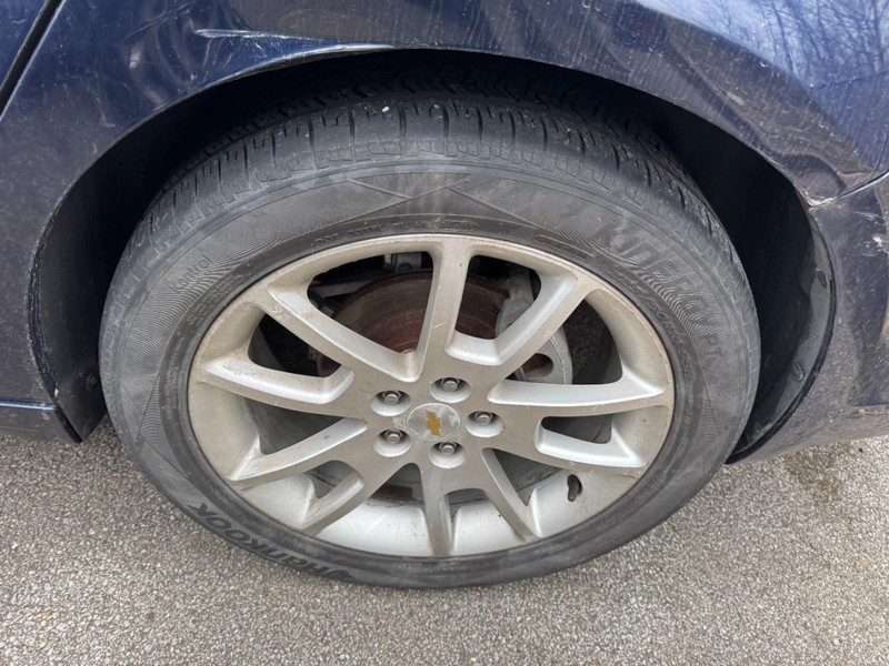 Chevrolet Malibu Vehicle Full-screen Gallery Image 06