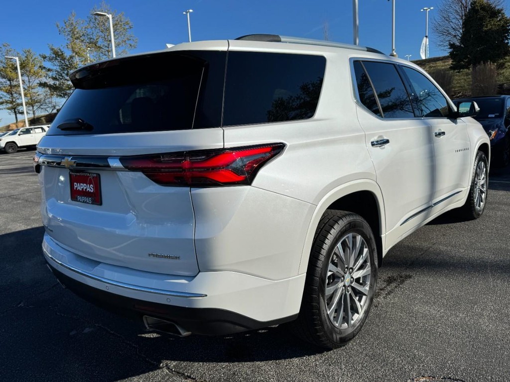 Chevrolet Traverse Vehicle Full-screen Gallery Image 03