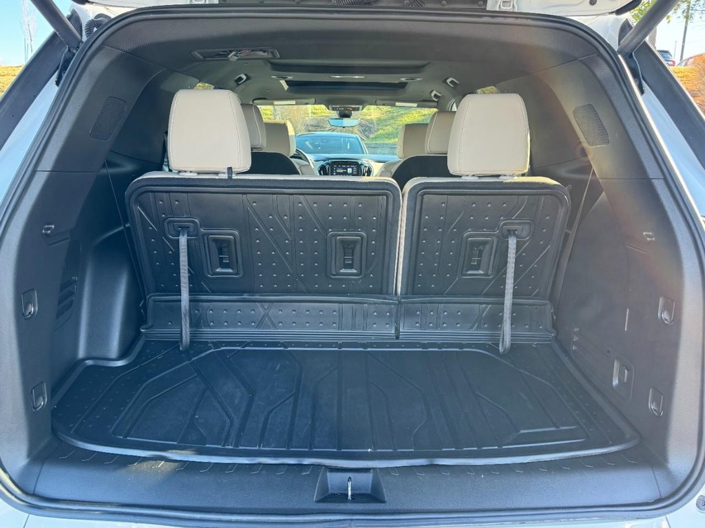 Chevrolet Traverse Vehicle Full-screen Gallery Image 06