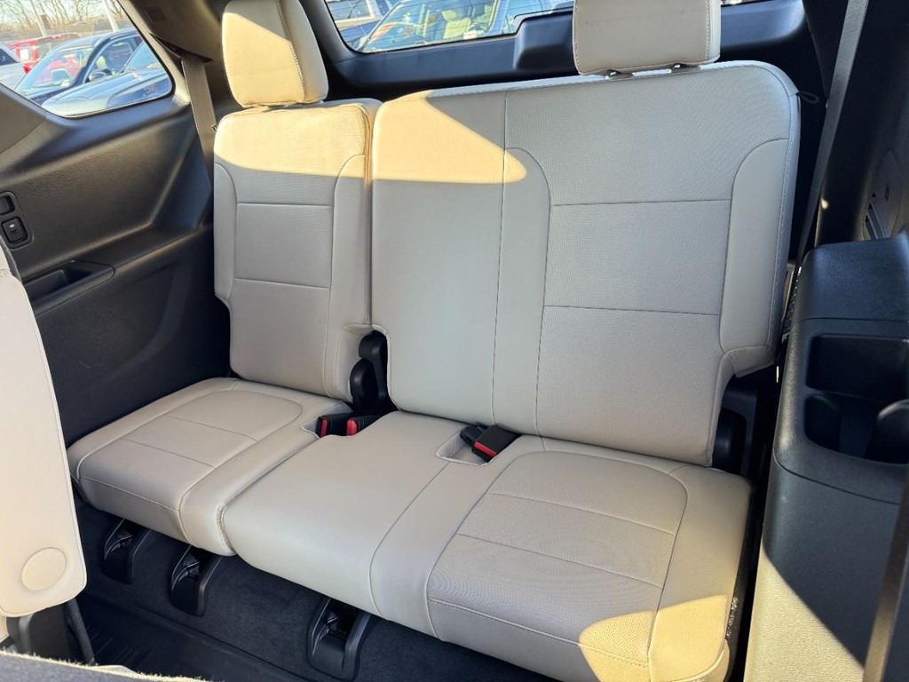 Chevrolet Traverse Vehicle Full-screen Gallery Image 10