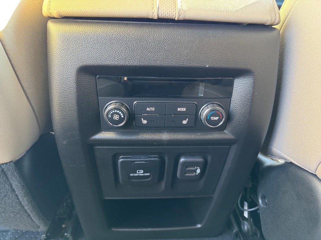 Chevrolet Traverse Vehicle Full-screen Gallery Image 13