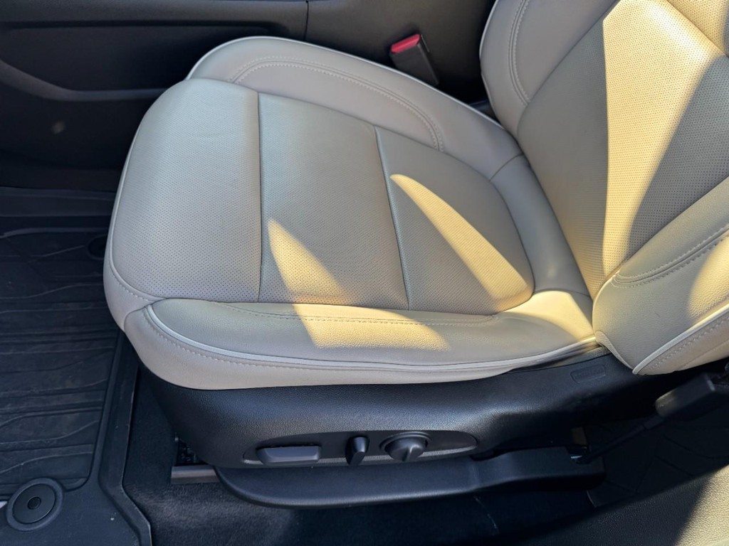 Chevrolet Traverse Vehicle Full-screen Gallery Image 17