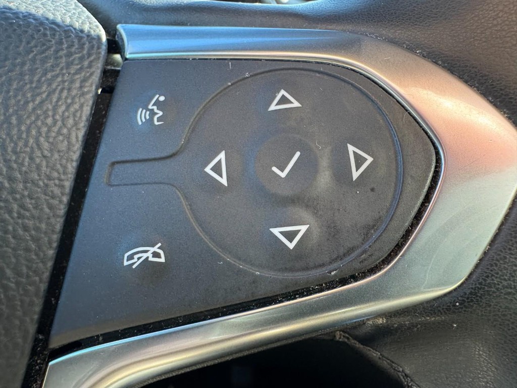 Chevrolet Traverse Vehicle Full-screen Gallery Image 20