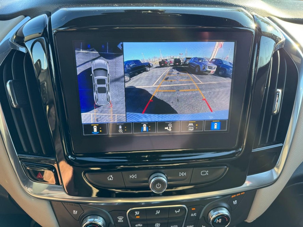 Chevrolet Traverse Vehicle Full-screen Gallery Image 24