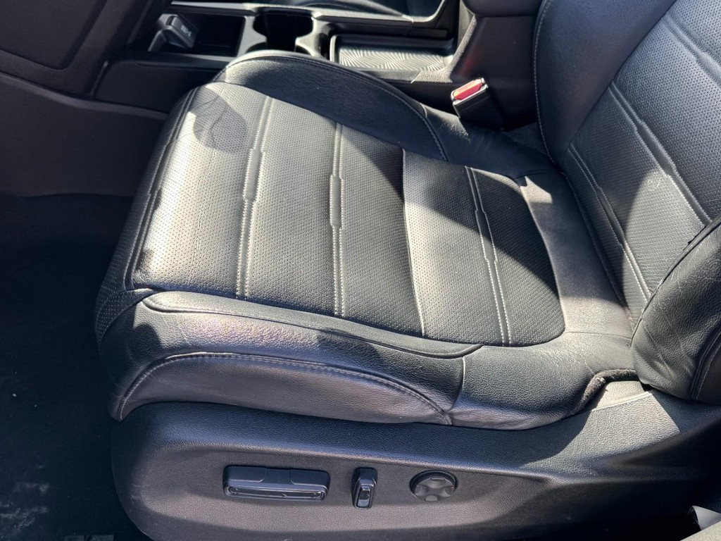 Honda CR-V Vehicle Full-screen Gallery Image 15