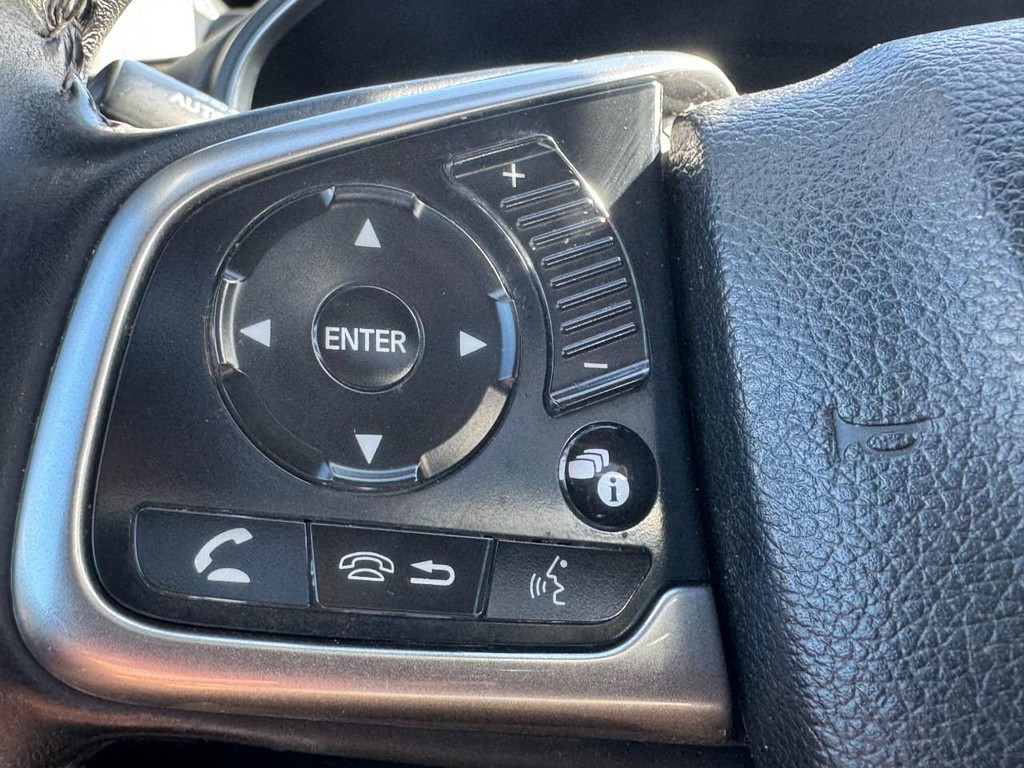 Honda CR-V Vehicle Full-screen Gallery Image 17