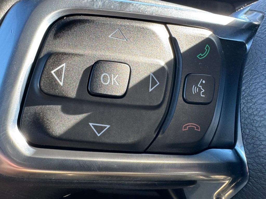 Jeep Wrangler Unlimited Vehicle Full-screen Gallery Image 16