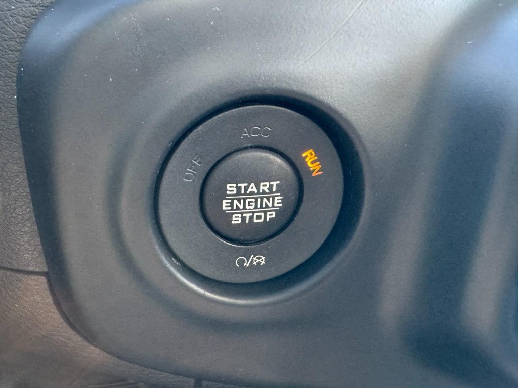 Jeep Wrangler Unlimited Vehicle Full-screen Gallery Image 21