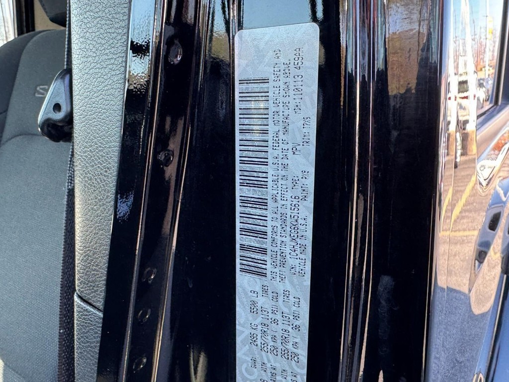 Jeep Wrangler Unlimited Vehicle Full-screen Gallery Image 23