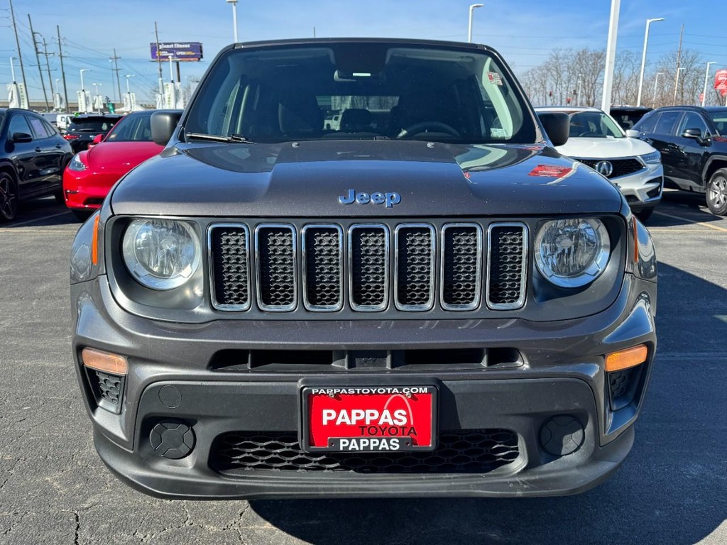 Jeep Renegade Vehicle Full-screen Gallery Image 09