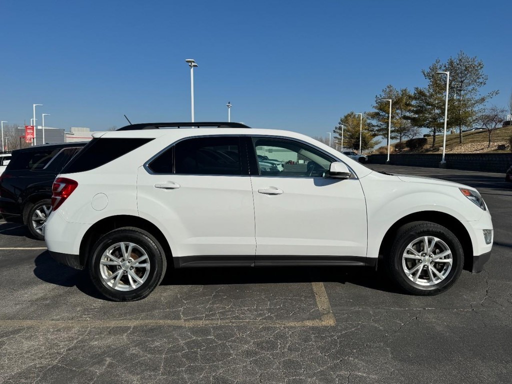 Chevrolet Equinox Vehicle Full-screen Gallery Image 02
