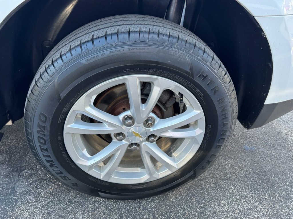 Chevrolet Equinox Vehicle Full-screen Gallery Image 07