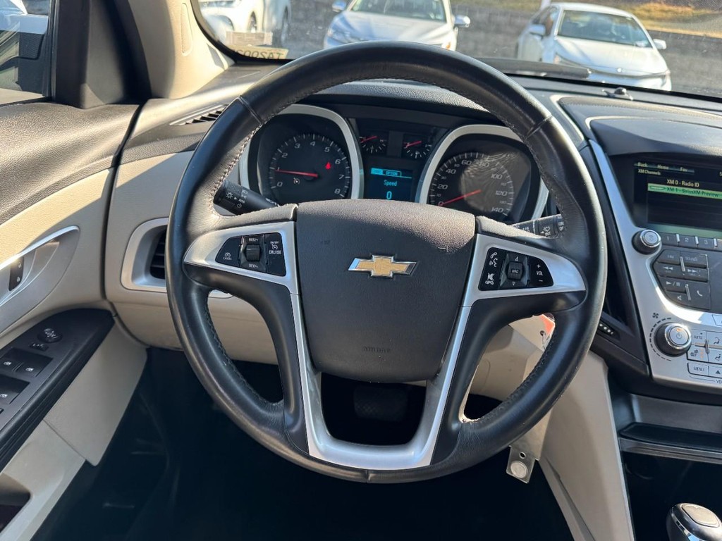 Chevrolet Equinox Vehicle Full-screen Gallery Image 12