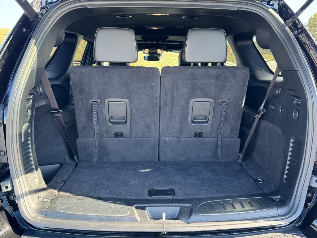 Dodge Durango Vehicle Full-screen Gallery Image 06