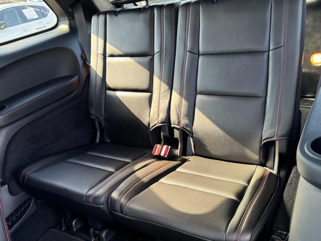 Dodge Durango Vehicle Full-screen Gallery Image 12